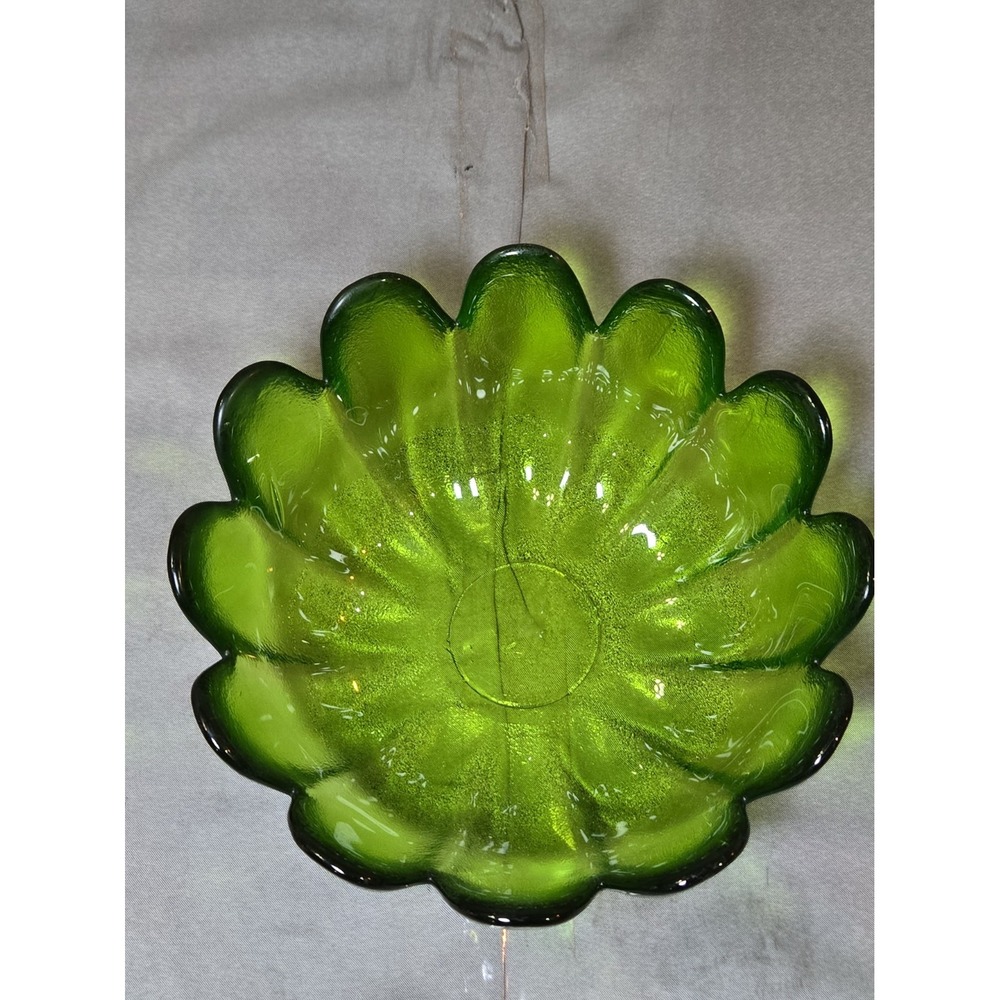 Vintage Indiana Glass Large Green 12 Petal Lotus Bowl 11" Serving/Console Bowl - Picture 10 of 11